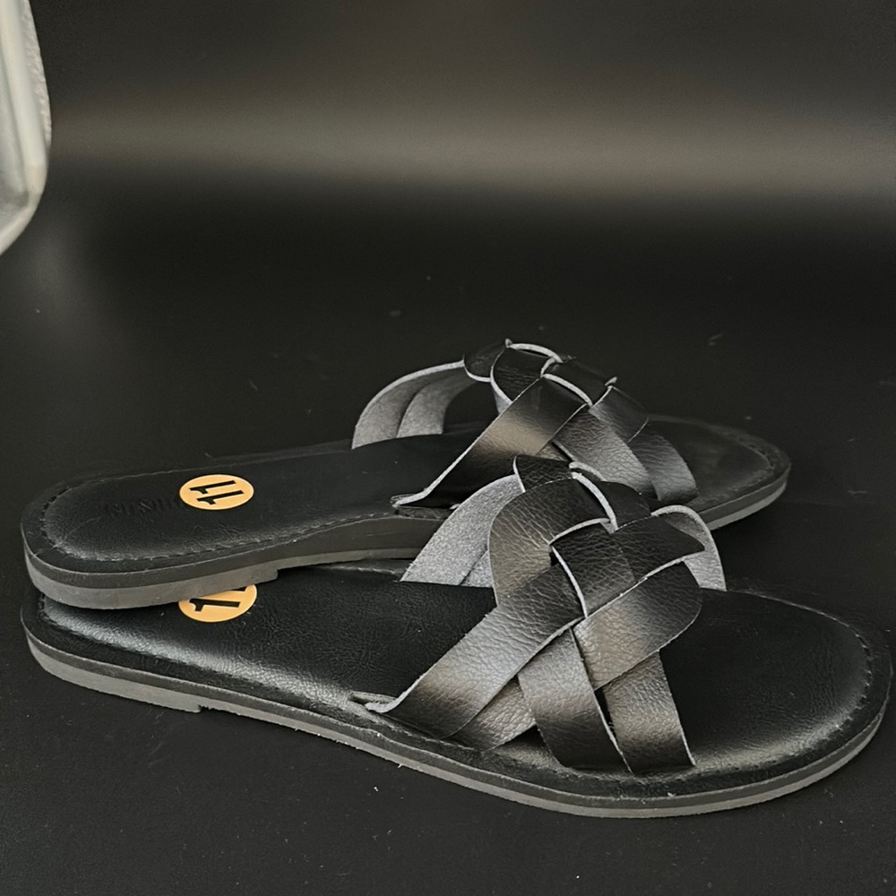 Women’s Black Slip On Sandals